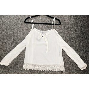 NWT JACK BY BB DAKOTA WHITE KEYHOLE BLOUSE